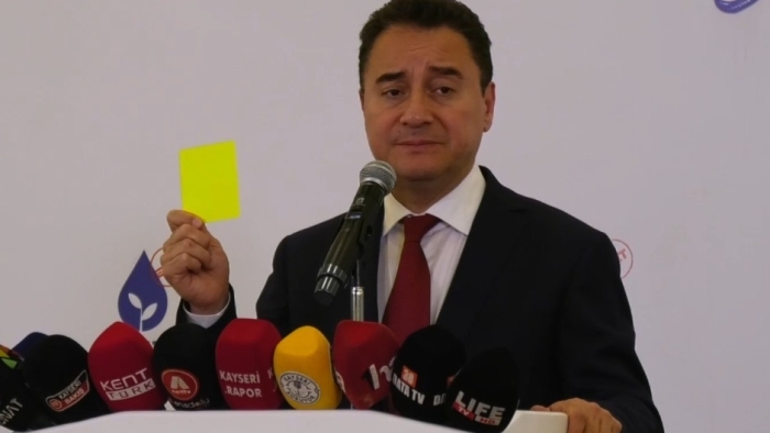 Deva Partisi Genel Başkanı Ali Babacan, “Bu seçim milletimizin iktidara bir sarı kart gösterme seçimi olmalı”